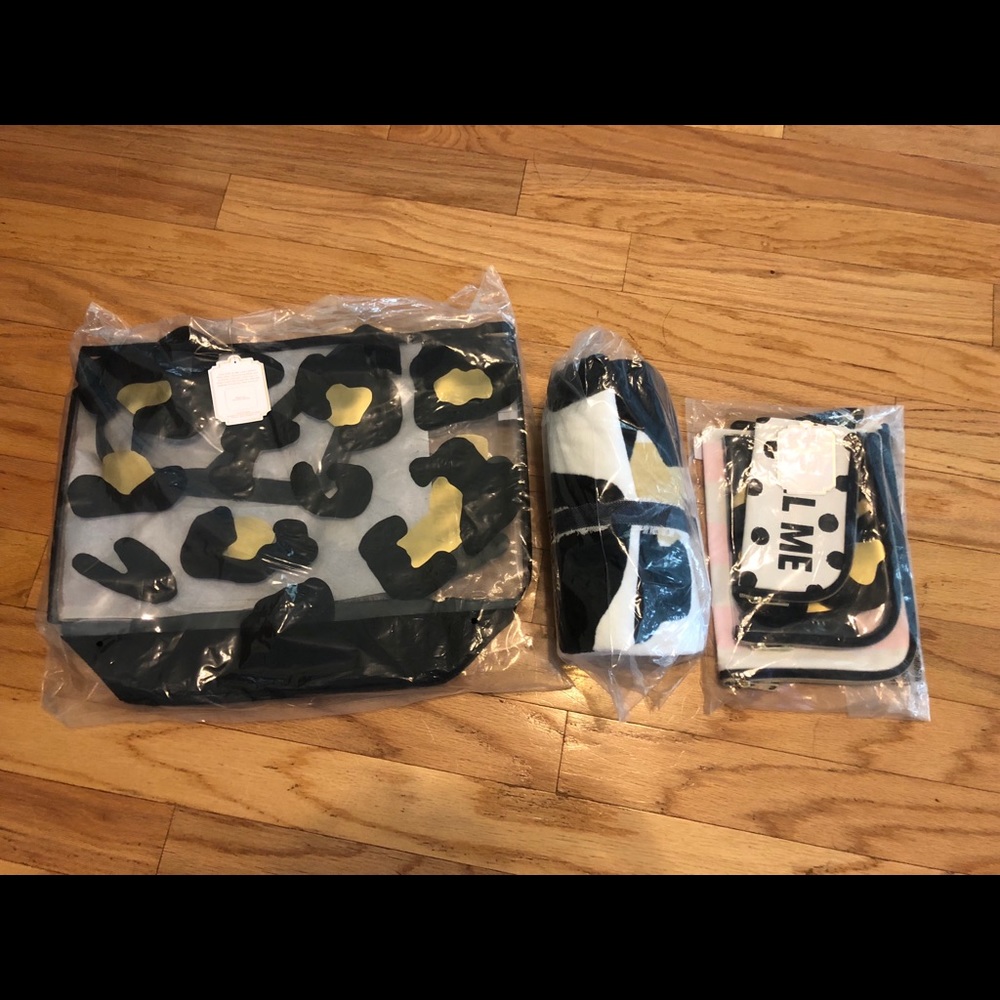 Pottery Barn Leopard Print Beach Set